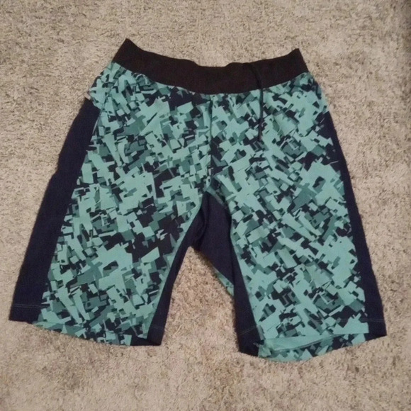 Lululemon The short print swim trunk board shorts size Medium Men - Picture 2 of 8